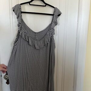 Torrid size 6 black and white striped ruffled tank